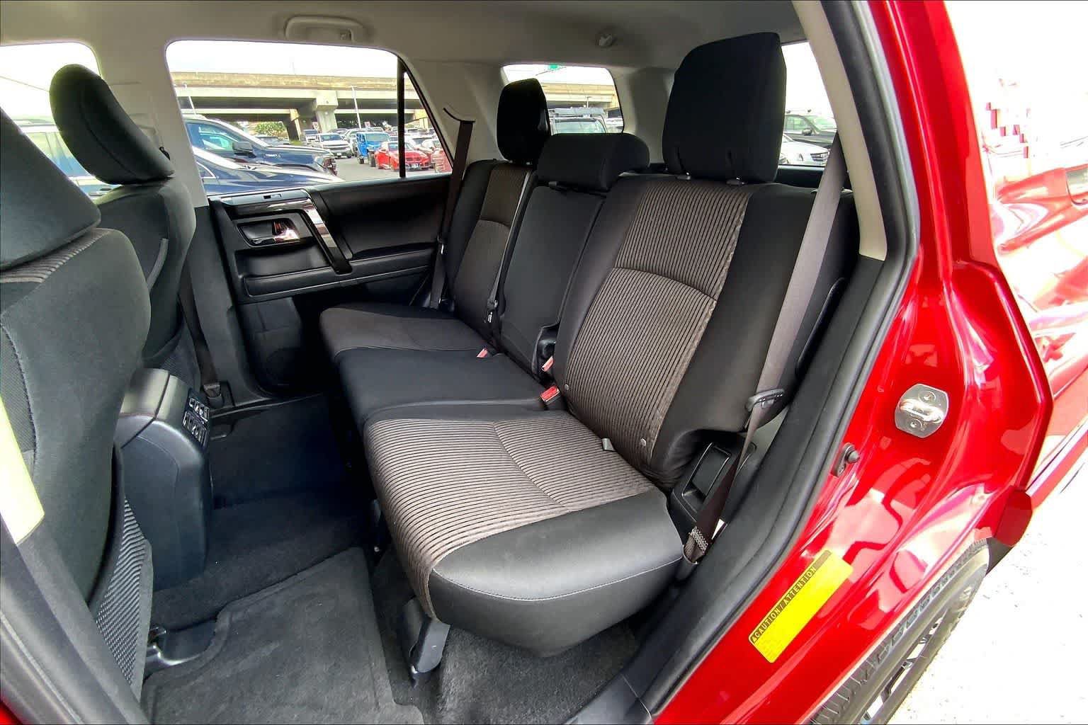 Used 2024 Toyota 4Runner TRD Off-Road AWD/4WD image 29