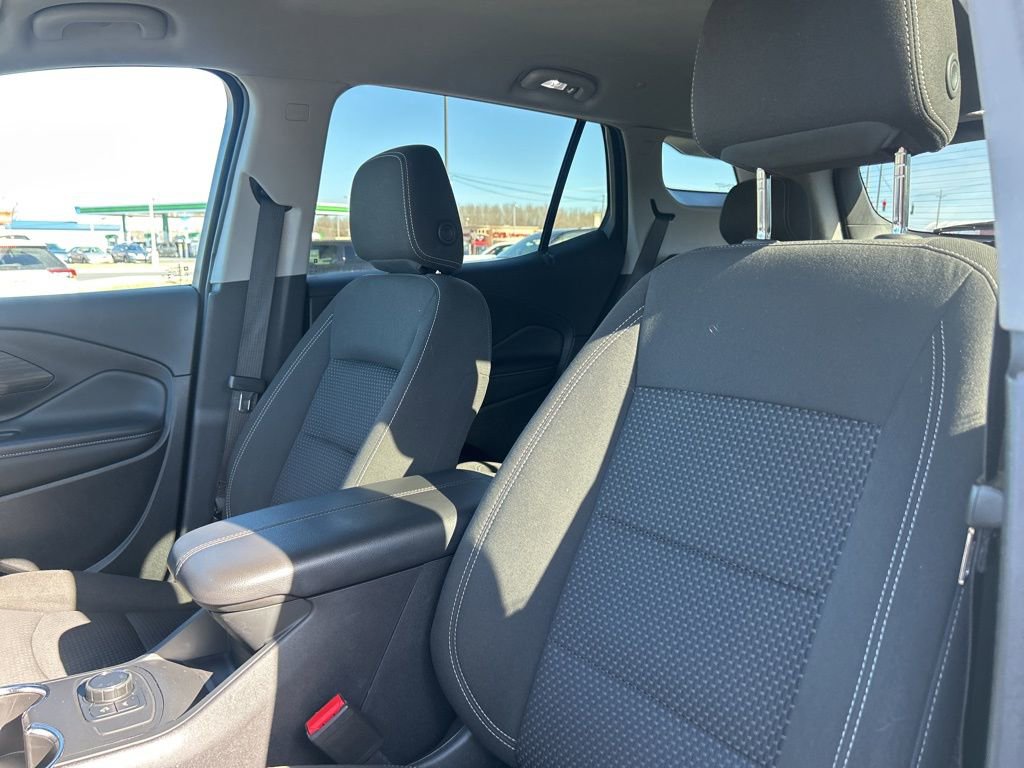 Used 2024 GMC Terrain SLE image 10