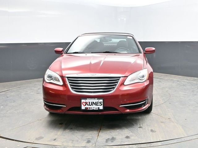 Used 2013 Chrysler 200 Touring image 2