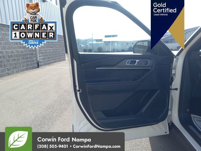 Used 2025 Ford Explorer ST-Line w/ Premium Package image 12