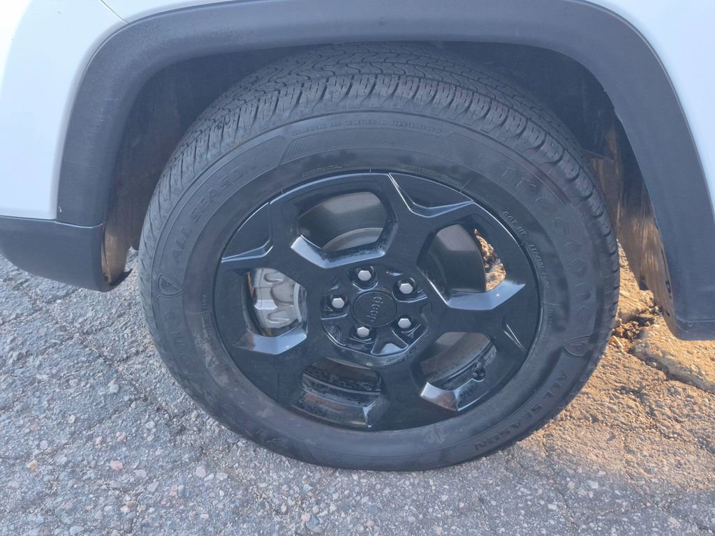 Used 2024 Jeep Compass Trailhawk image 17