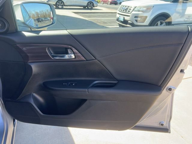 Certified 2017 Honda Accord EX image 20