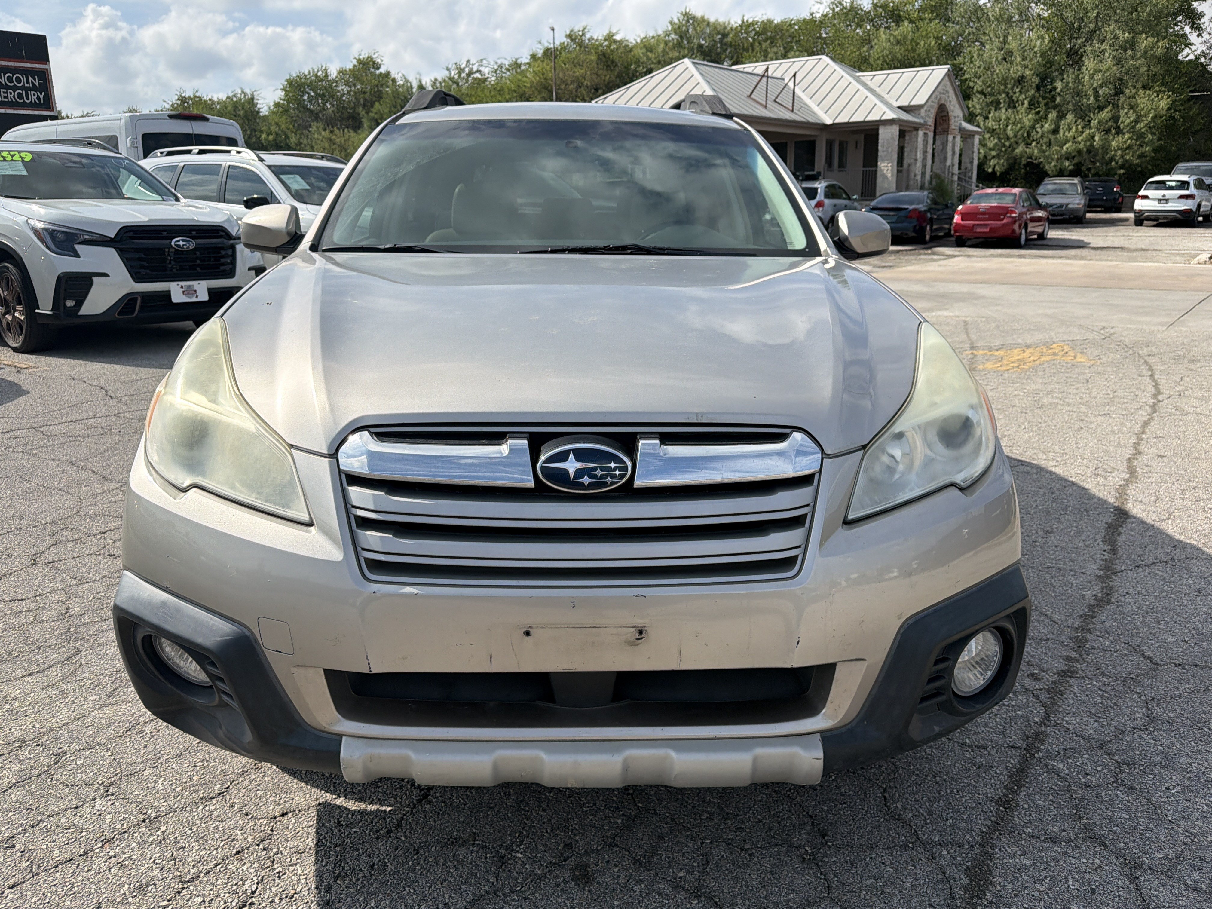 Used 2014 Subaru Outback 2.5i Limited w/ Moonroof Package AWD/4WD image 8