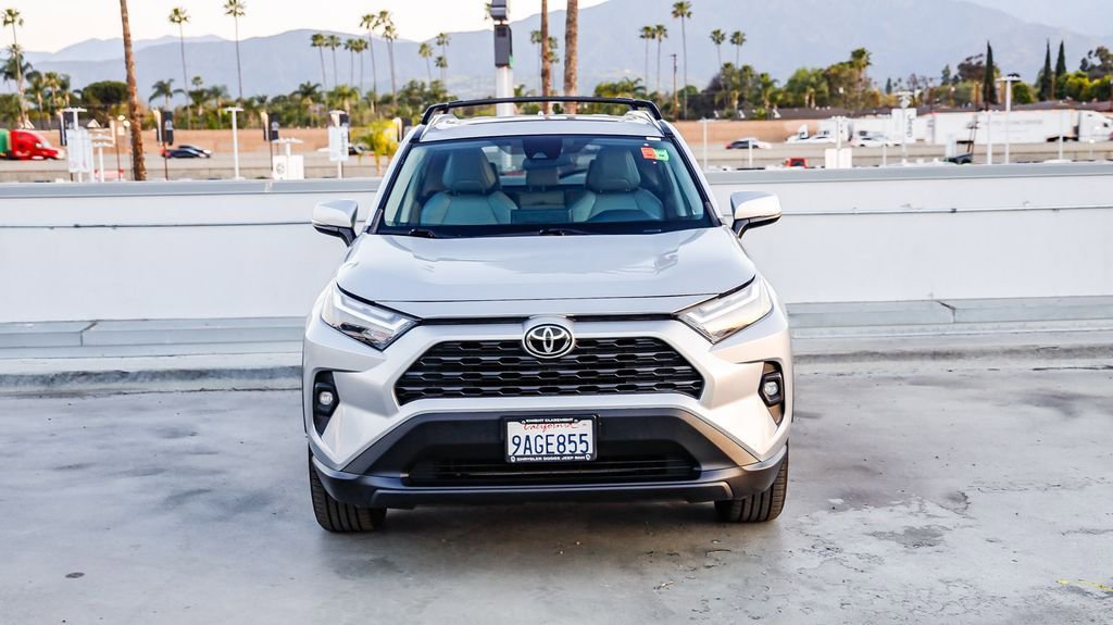 Used 2022 Toyota RAV4 XLE Premium image 3