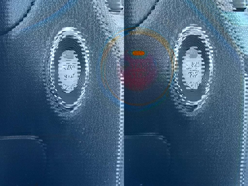 Used 2018 Nissan Pathfinder SL w/ Midnight Edition Package AWD/4WD image 31