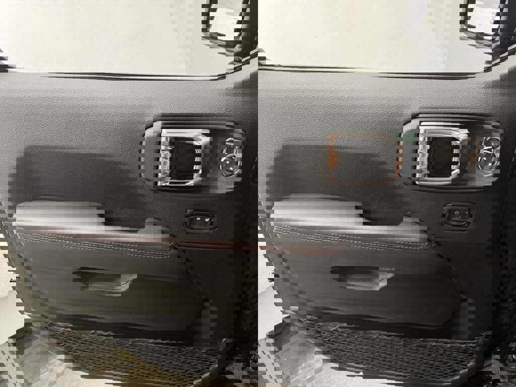 New 2025 Jeep Wrangler Rubicon w/ Convenience Group image 25