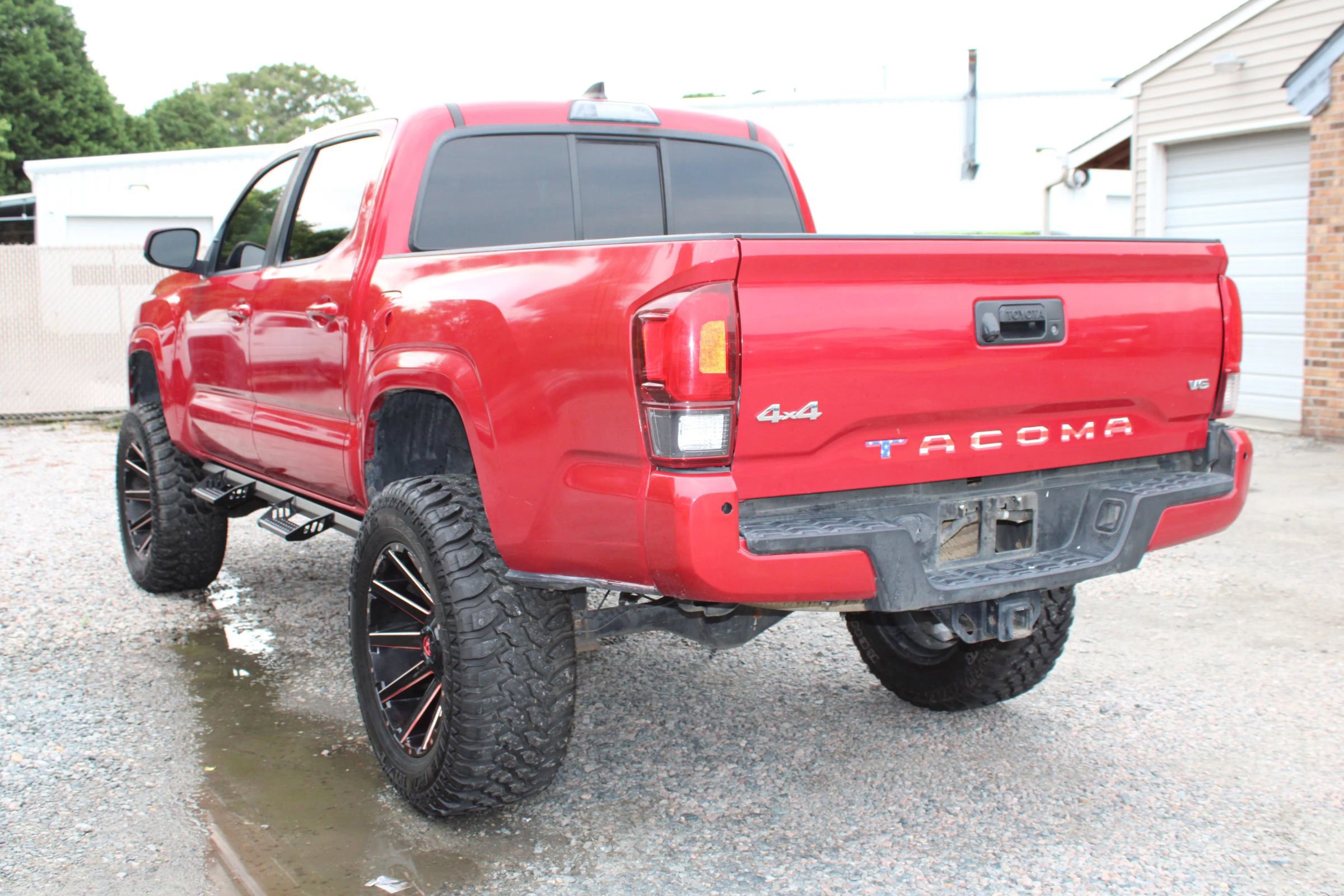 Used 2019 Toyota Tacoma SR image 5