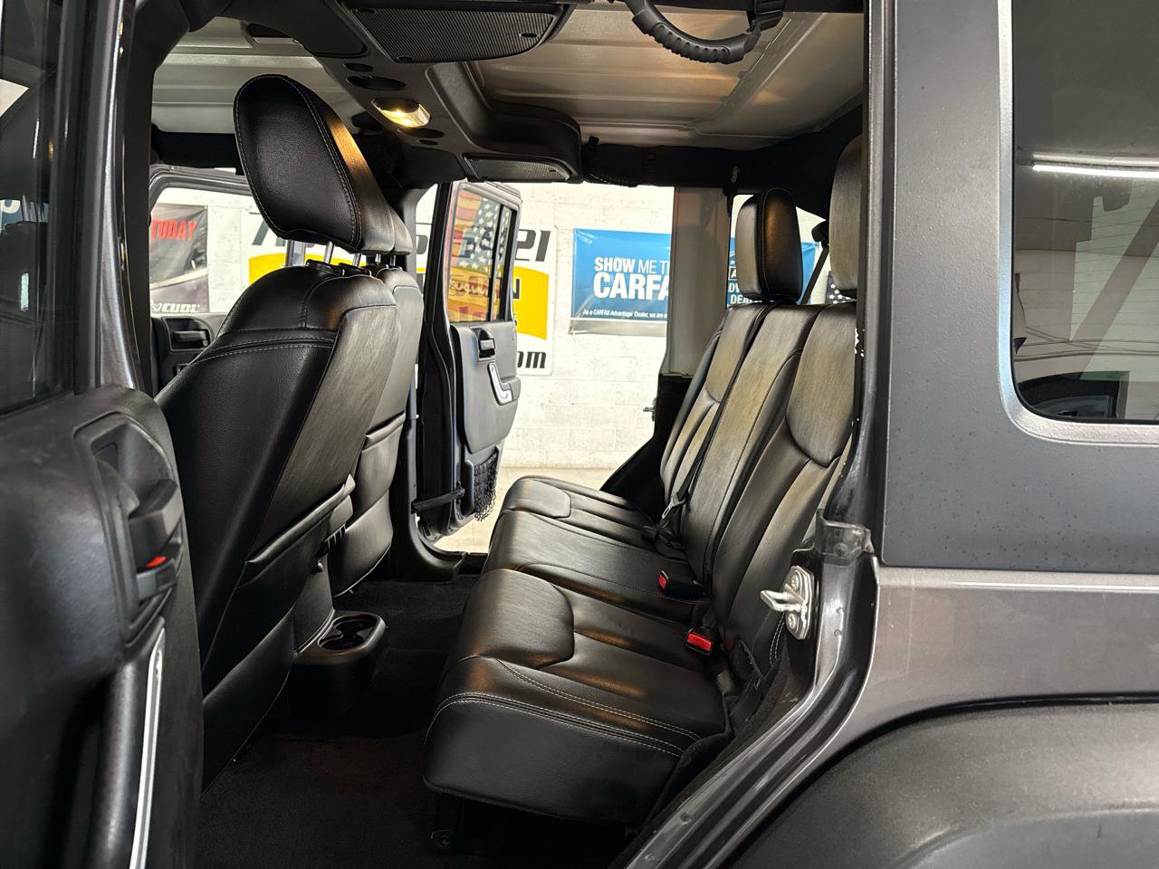 Used 2017 Jeep Wrangler Unlimited Rubicon image 93