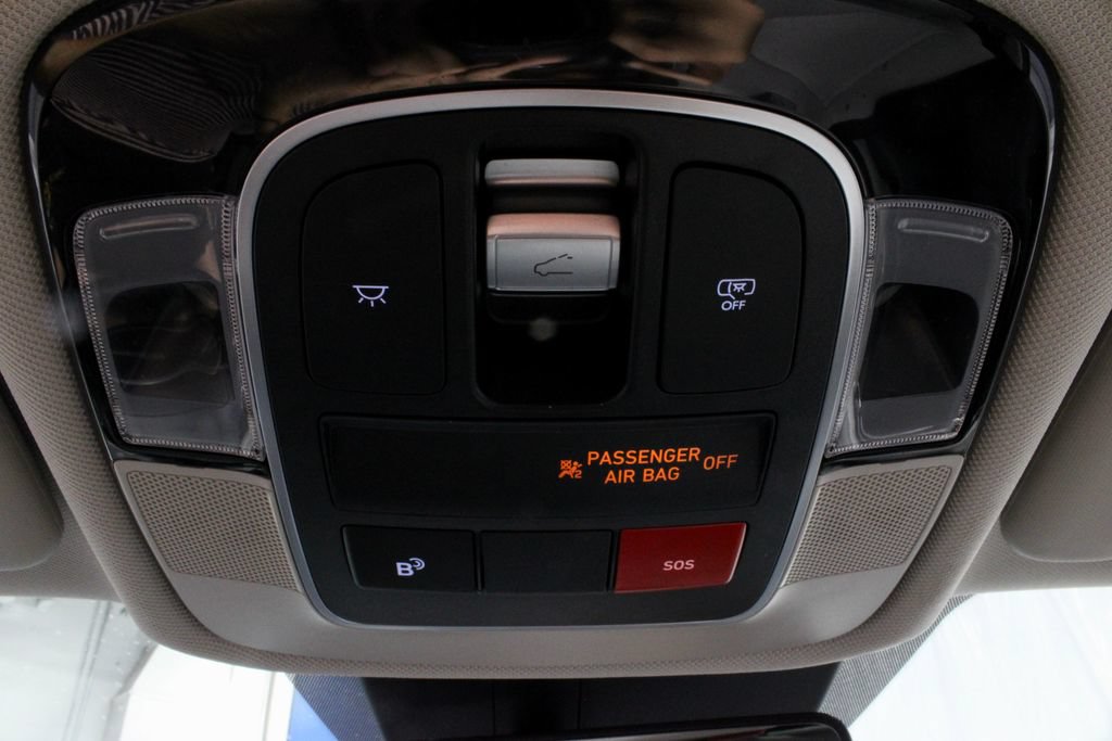 Used 2025 Hyundai Tucson Limited AWD/4WD image 32
