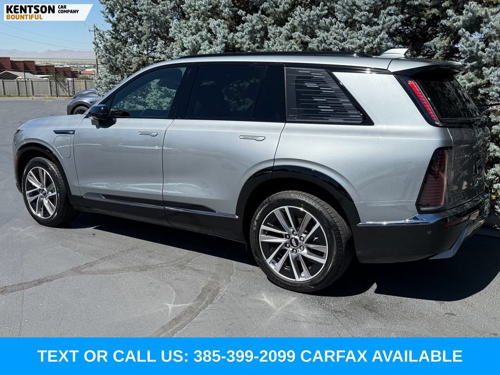 Used 2026 Cadillac Vistiq Sport w/ LPO, Floor Liner Package AWD/4WD image 5