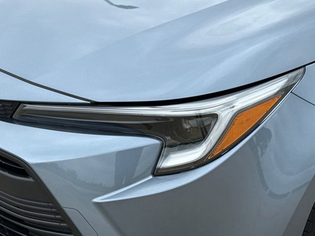 Used 2026 Toyota Corolla LE FWD image 4