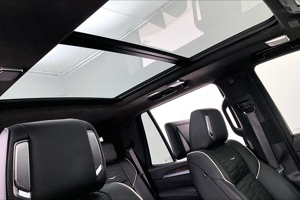 Used 2025 Cadillac Escalade Sport Platinum AWD/4WD image 21