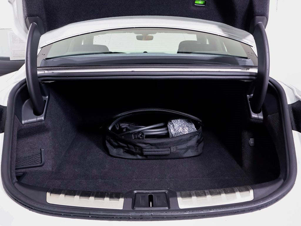 Certified 2024 Porsche Taycan GTS image 13