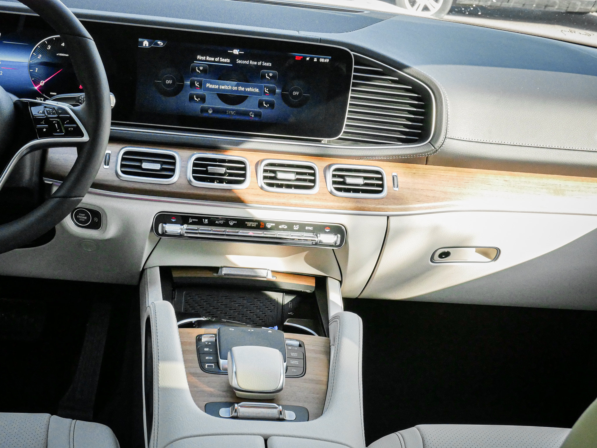 Used 2025 Mercedes-Benz GLS 450 4MATIC image 30