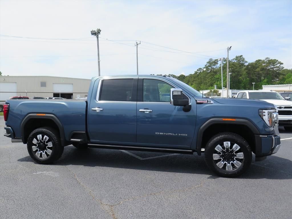 Used 2024 GMC Sierra 2500 Denali w/ Denali Reserve Package AWD/4WD image 2