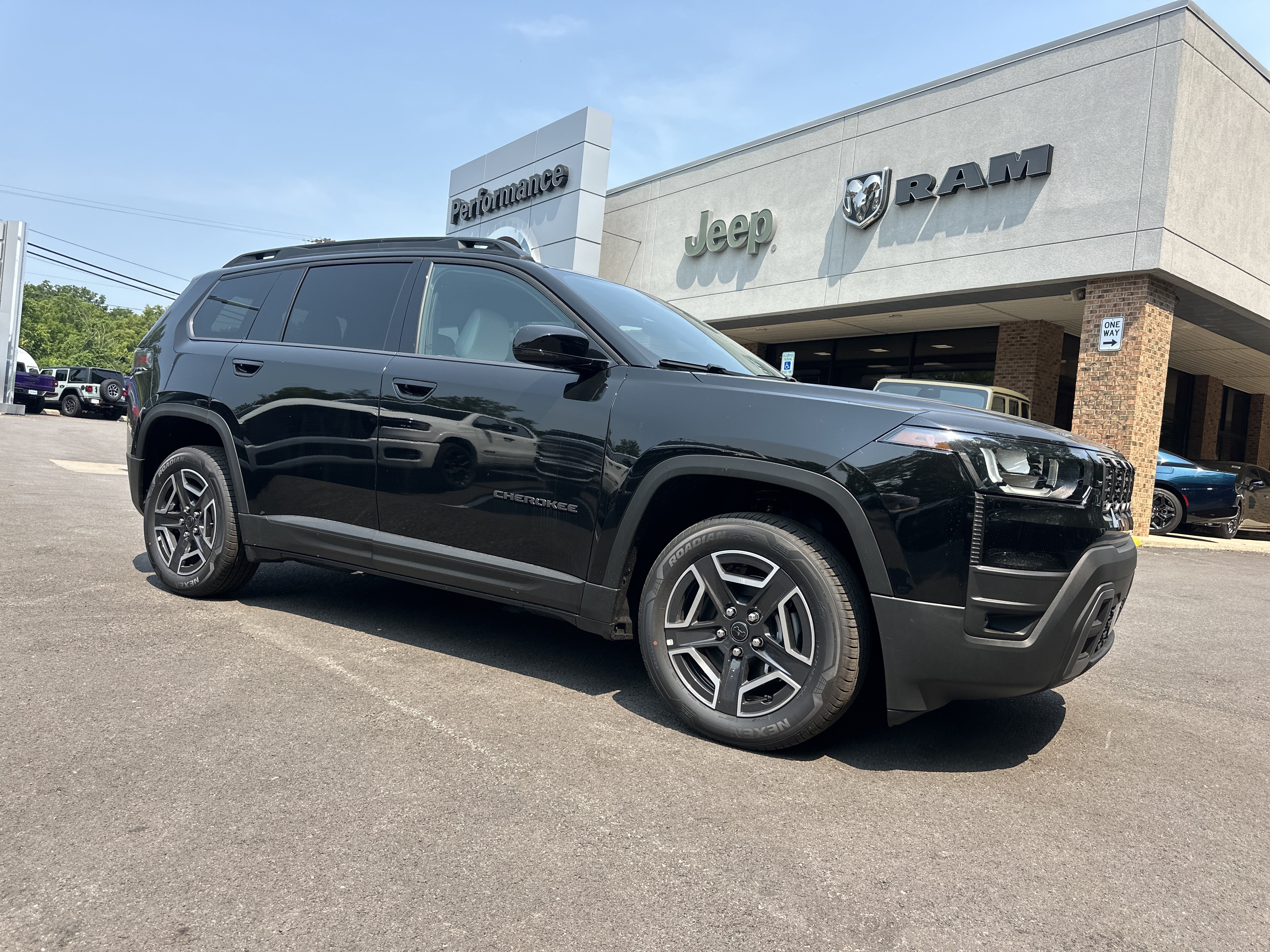 New 2026 Jeep Cherokee Limited AWD/4WD image 17