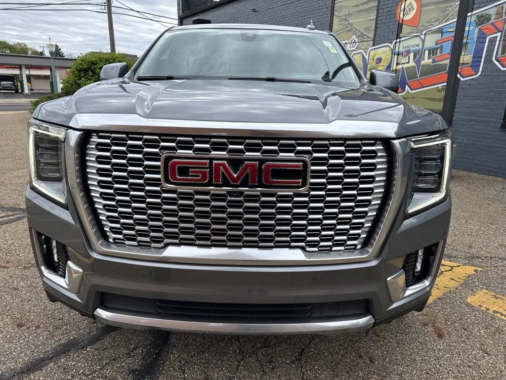 Used 2022 GMC Yukon Denali AWD/4WD image 4