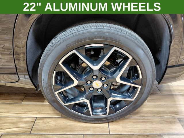 Used 2025 Chevrolet Traverse High Country w/ LPO, Floor Liner Package AWD/4WD image 17