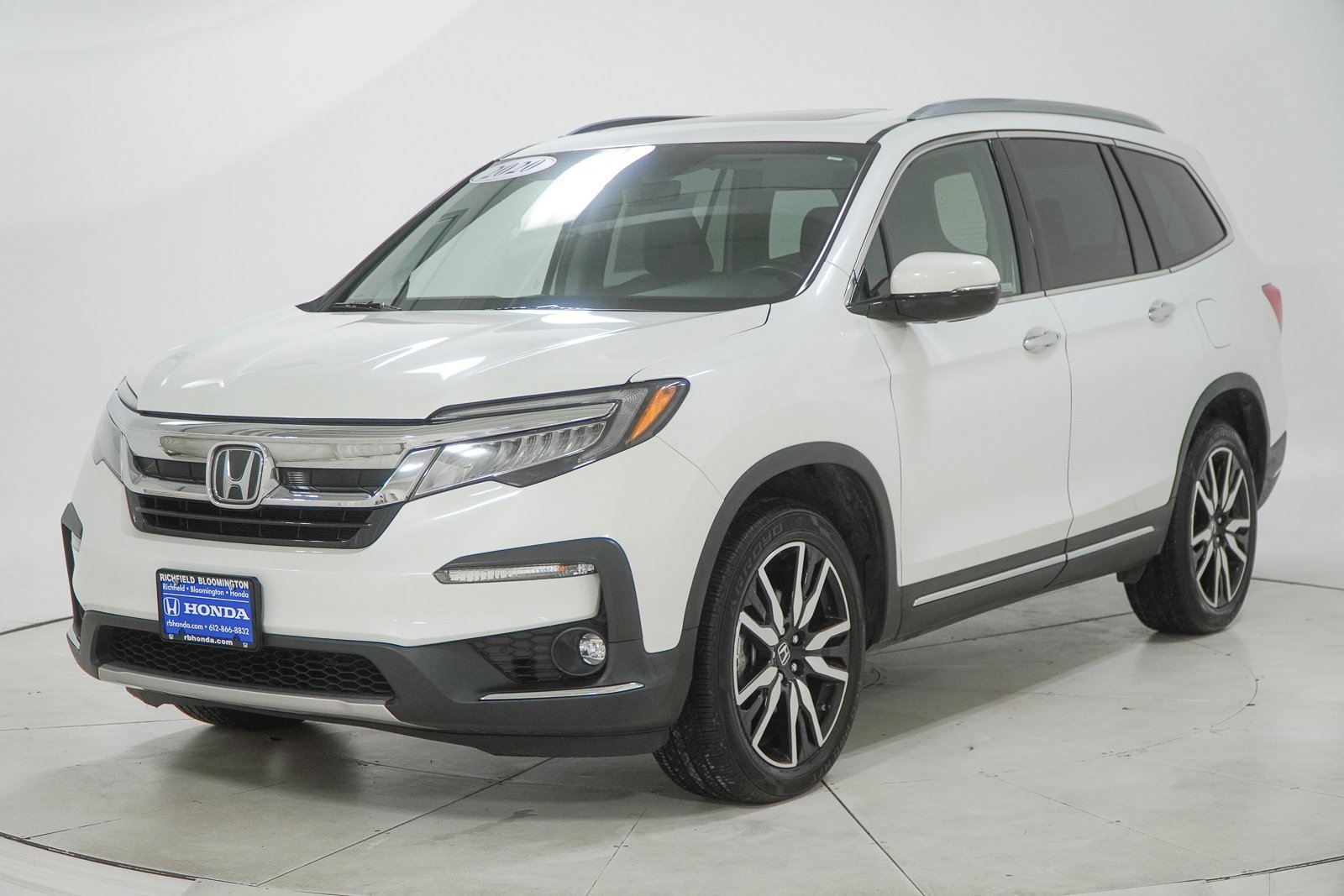 Used 2020 Honda Pilot Touring image 4