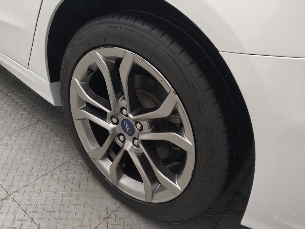Used 2020 Ford Fusion SEL FWD image 31