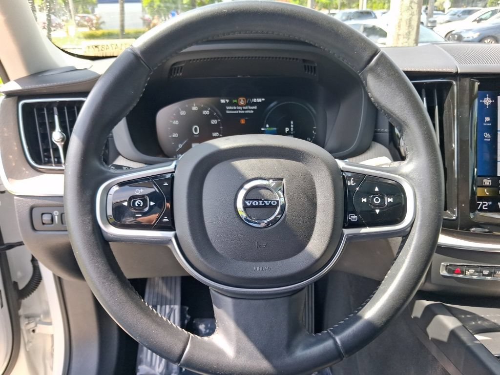 Used 2021 Volvo XC60 T8 Inscription w/ Advanced Package AWD/4WD image 17