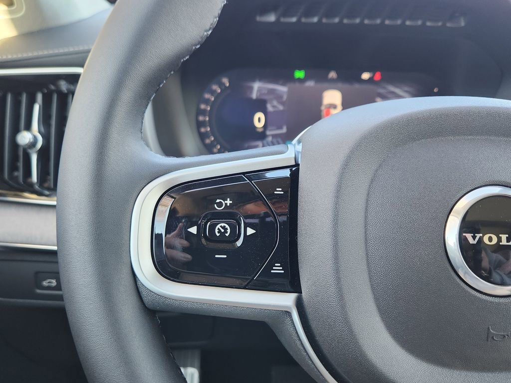 New 2026 Volvo XC90 T8 Ultra w/ Lounge Package image 16