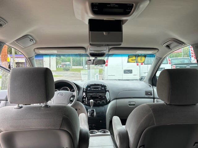 Used 2005 Toyota Sienna LE image 18