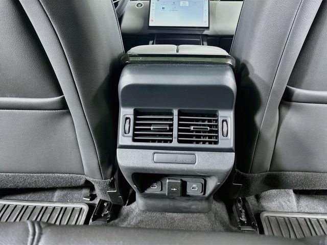 Used 2026 Land Rover Range Rover Evoque Dynamic SE AWD/4WD image 25