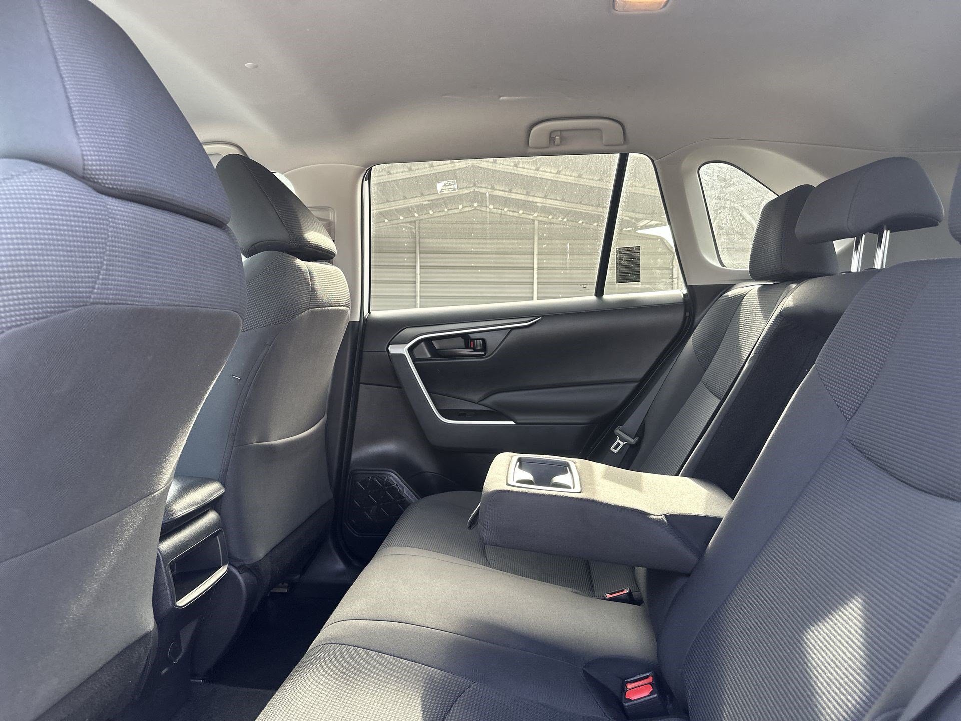 Used 2021 Toyota RAV4 LE FWD image 22