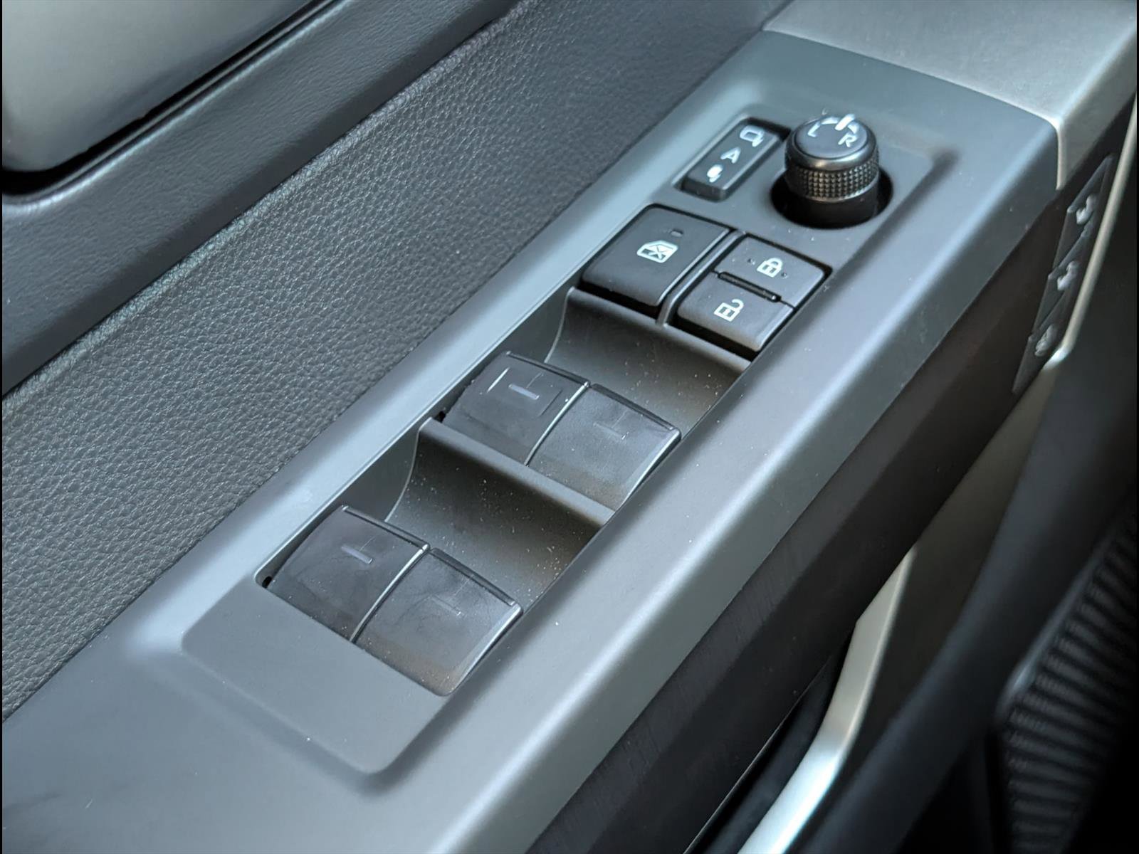 Used 2026 Toyota Sequoia Platinum image 21