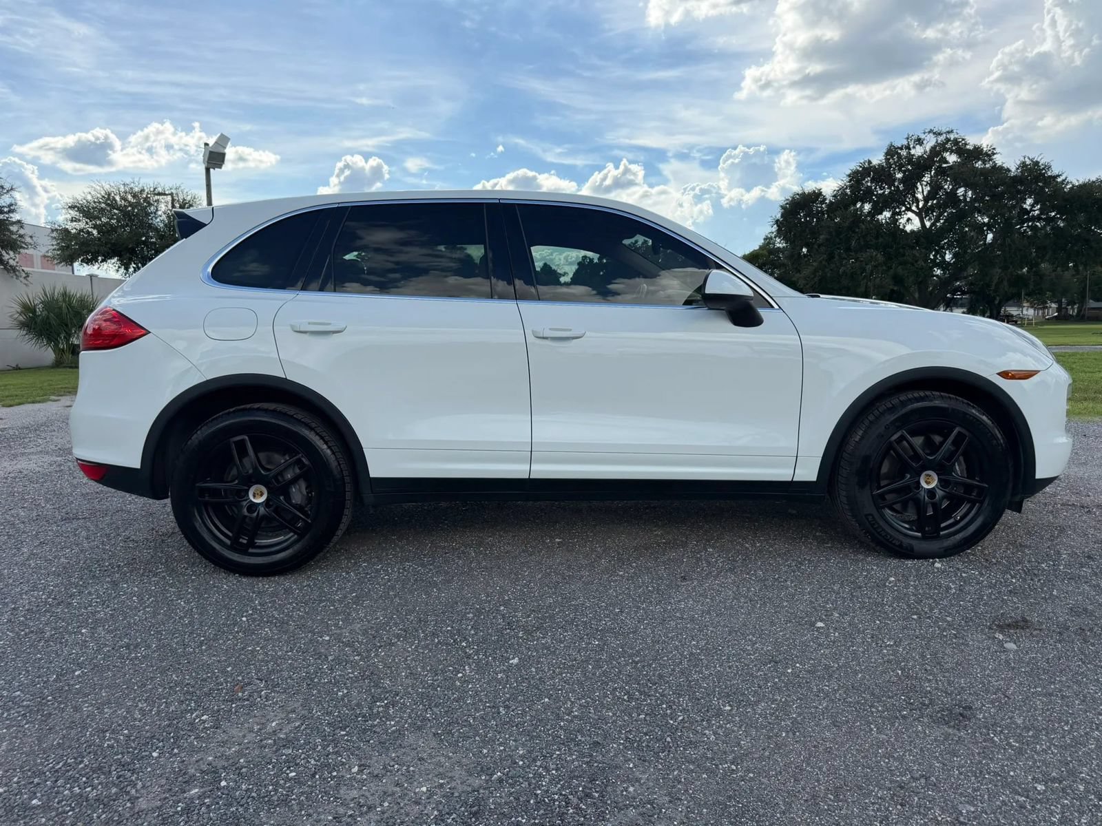 Used 2014 Porsche Cayenne AWD/4WD image 4