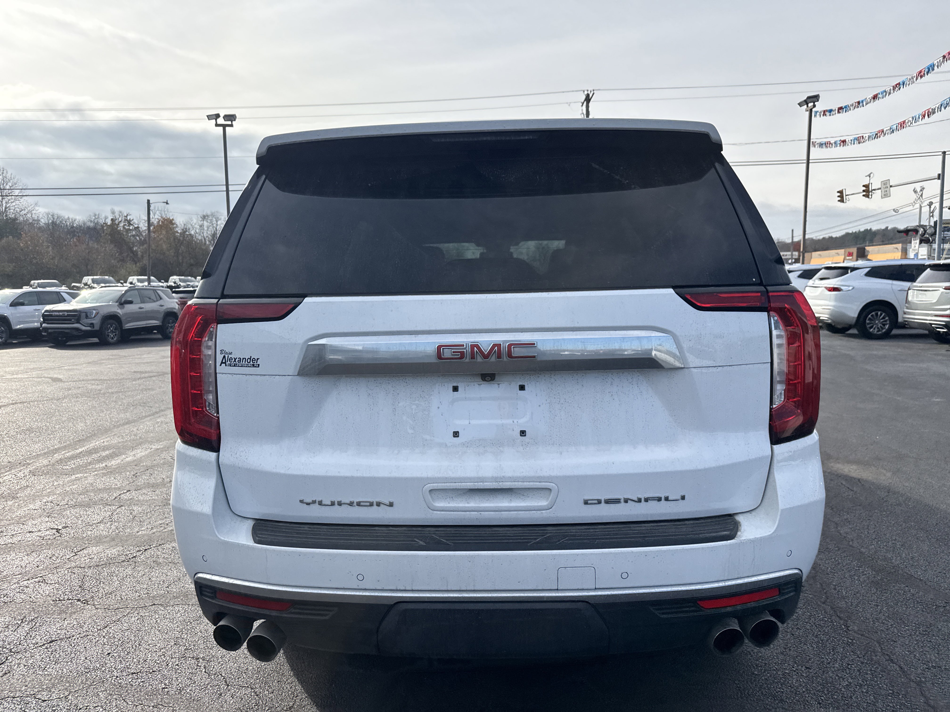 Used 2023 GMC Yukon Denali image 4