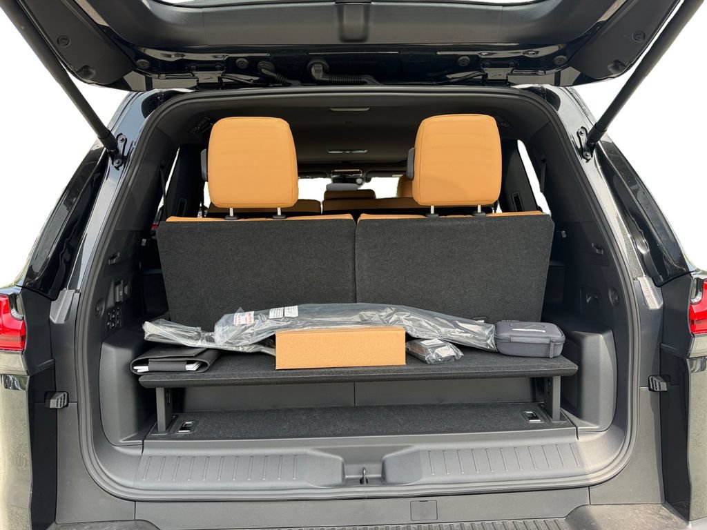 New 2026 Lexus LX 700h Luxury AWD/4WD image 10