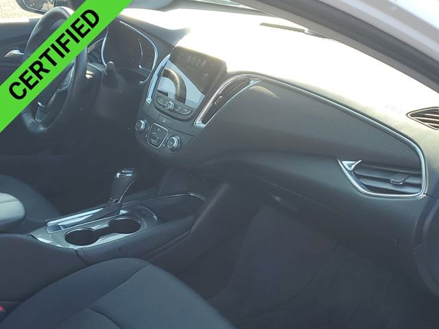 Certified 2017 Chevrolet Malibu LT image 28