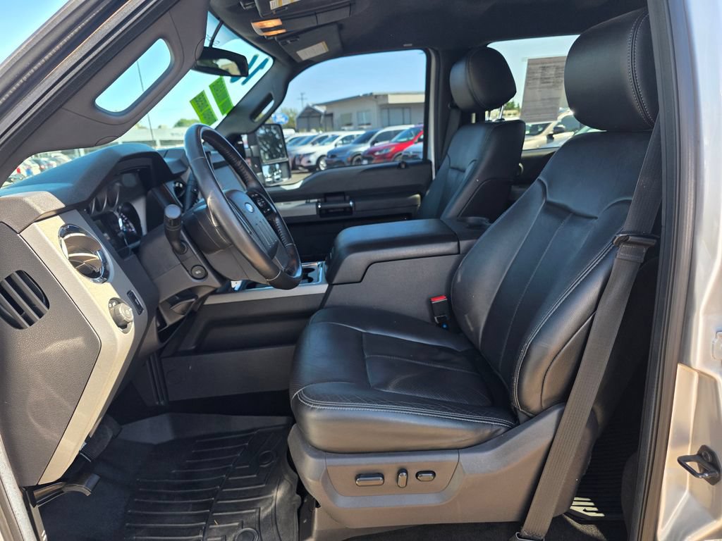 Used 2016 Ford F250 Lariat w/ Lariat Interior Package AWD/4WD image 4