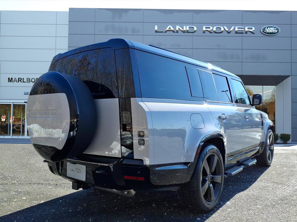 New 2026 Land Rover Defender 130 X-Dynamic SE image 2