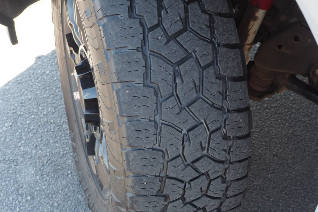 Used 2024 GMC Sierra 2500 AT4 w/ AT4 Premium Plus Package AWD/4WD image 10