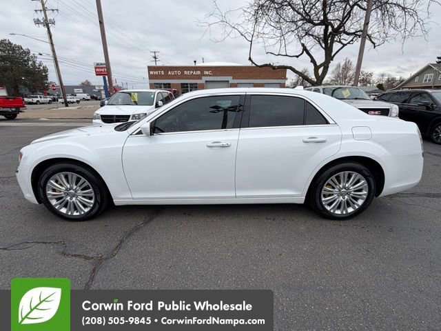 Used 2013 Chrysler 300 AWD w/ Driver Convenience Group image 9