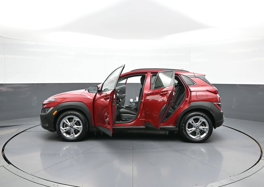 Certified 2023 Hyundai Kona SEL w/ Convenience Package AWD/4WD image 29