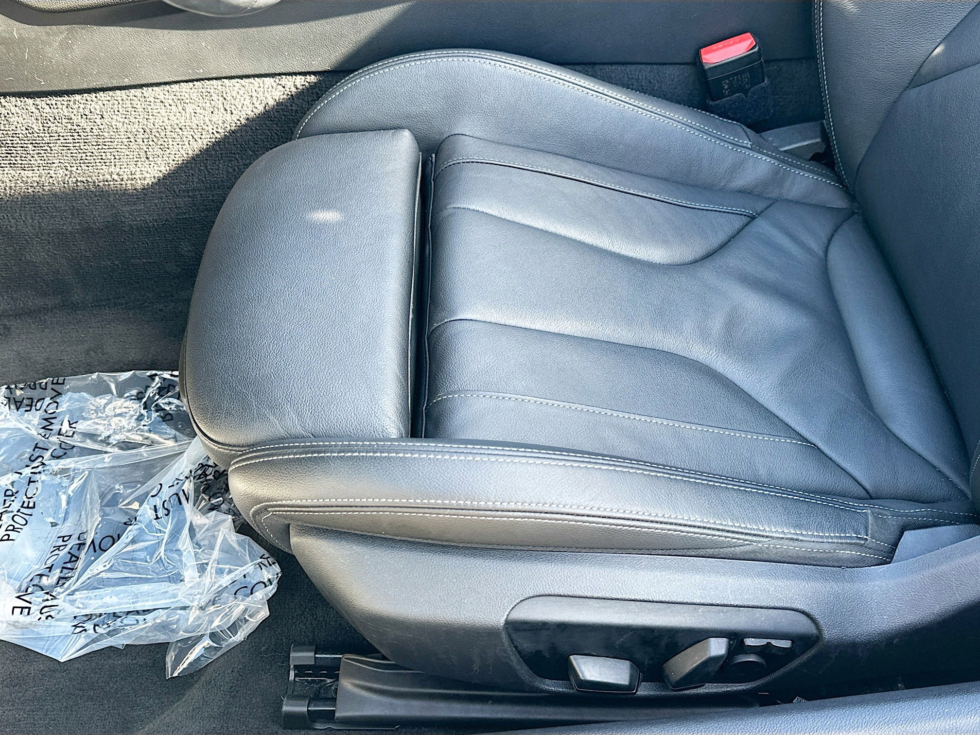 Used 2020 BMW Z4 M40i w/ Driving Assistance Package image 19