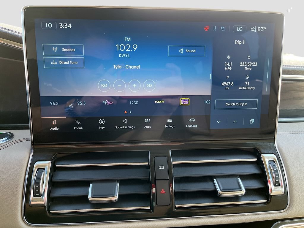 Used 2024 Lincoln Navigator Reserve AWD/4WD image 15