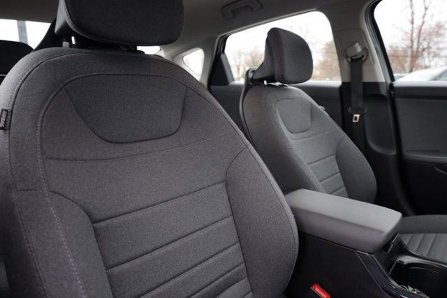 Used 2025 Kia K4 EX image 36