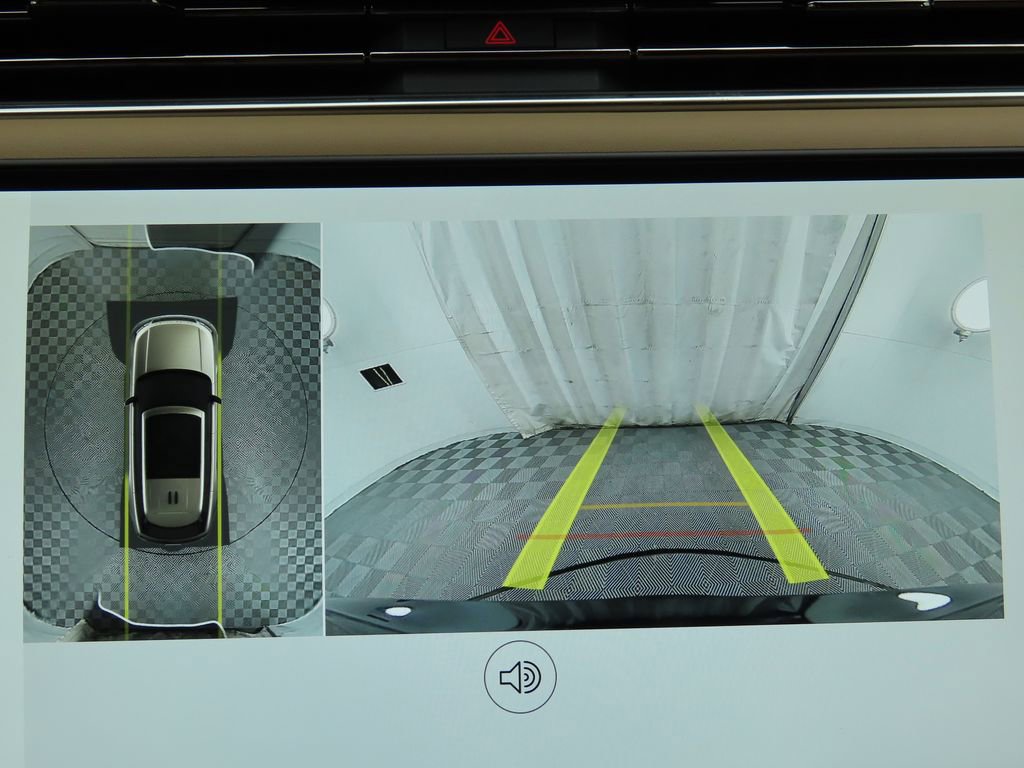 New 2026 Land Rover Range Rover Long Wheelbase SE image 15