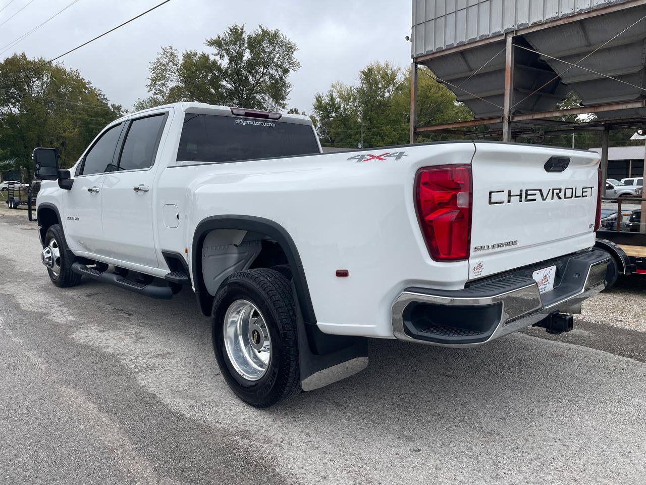 Used 2022 Chevrolet Silverado 3500 LTZ AWD/4WD image 3