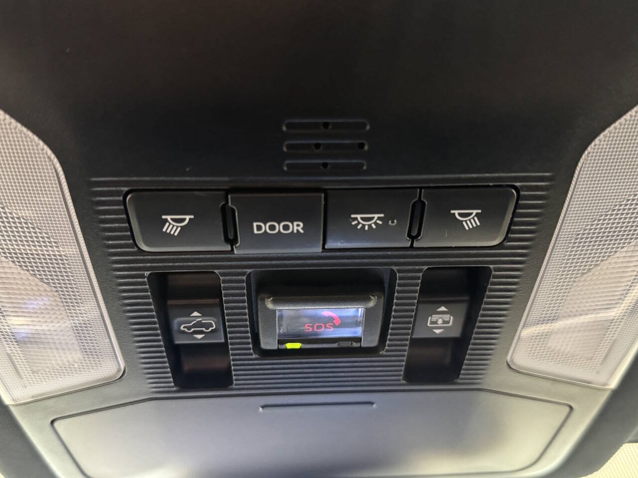 Used 2020 Toyota RAV4 XSE AWD/4WD image 40