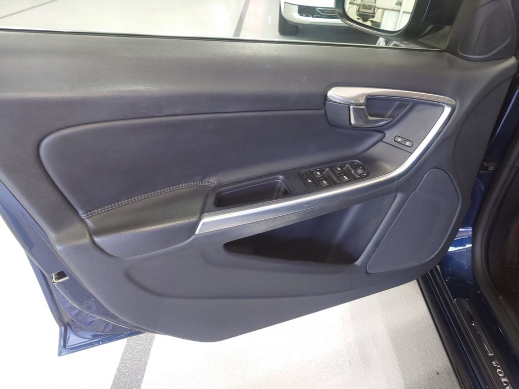 Used 2015 Volvo S60 T5 Premier w/ Convenience Package AWD/4WD image 10