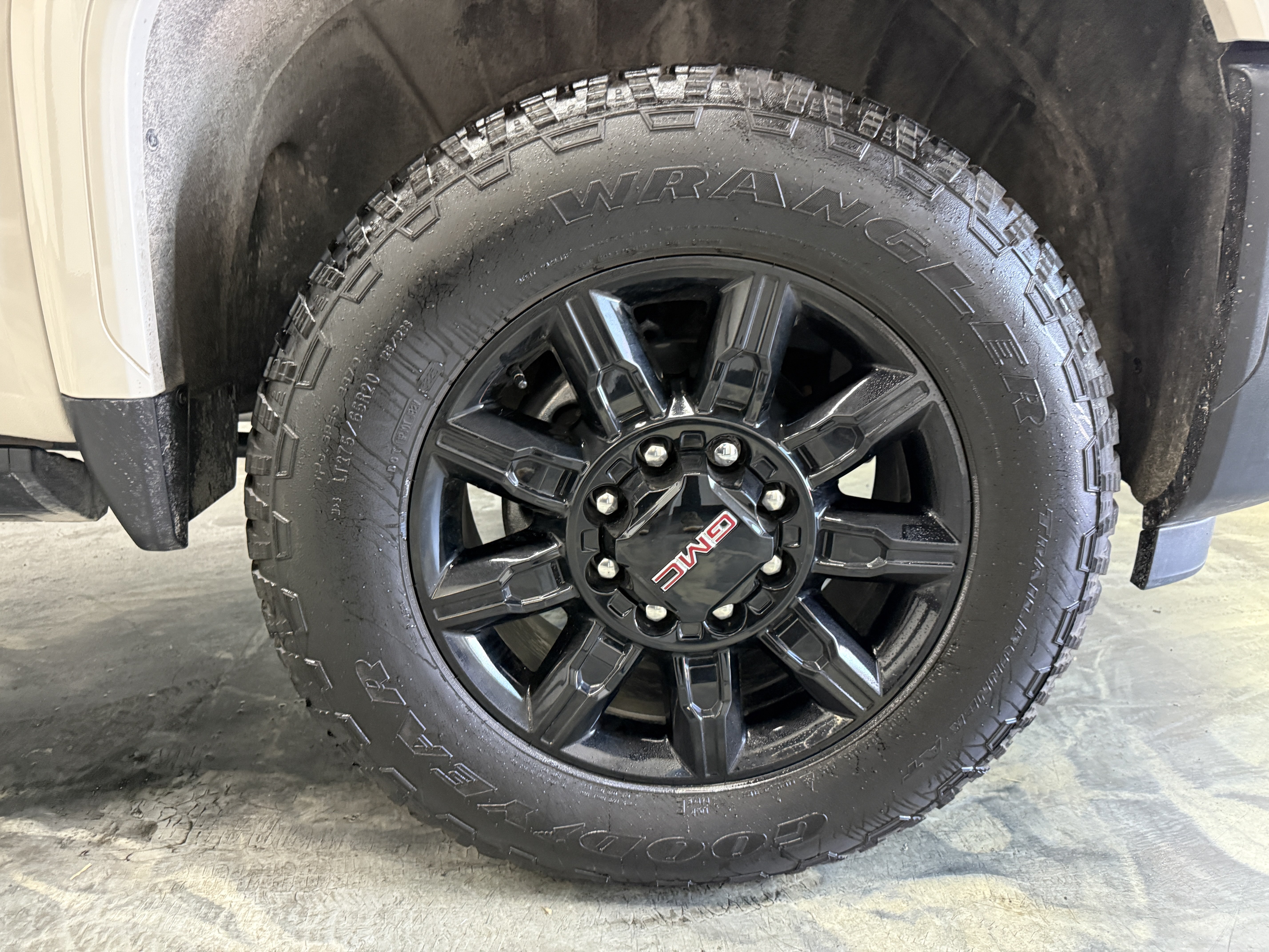 Used 2026 GMC Sierra 2500 AT4 w/ AT4 Premium Plus Package AWD/4WD image 35