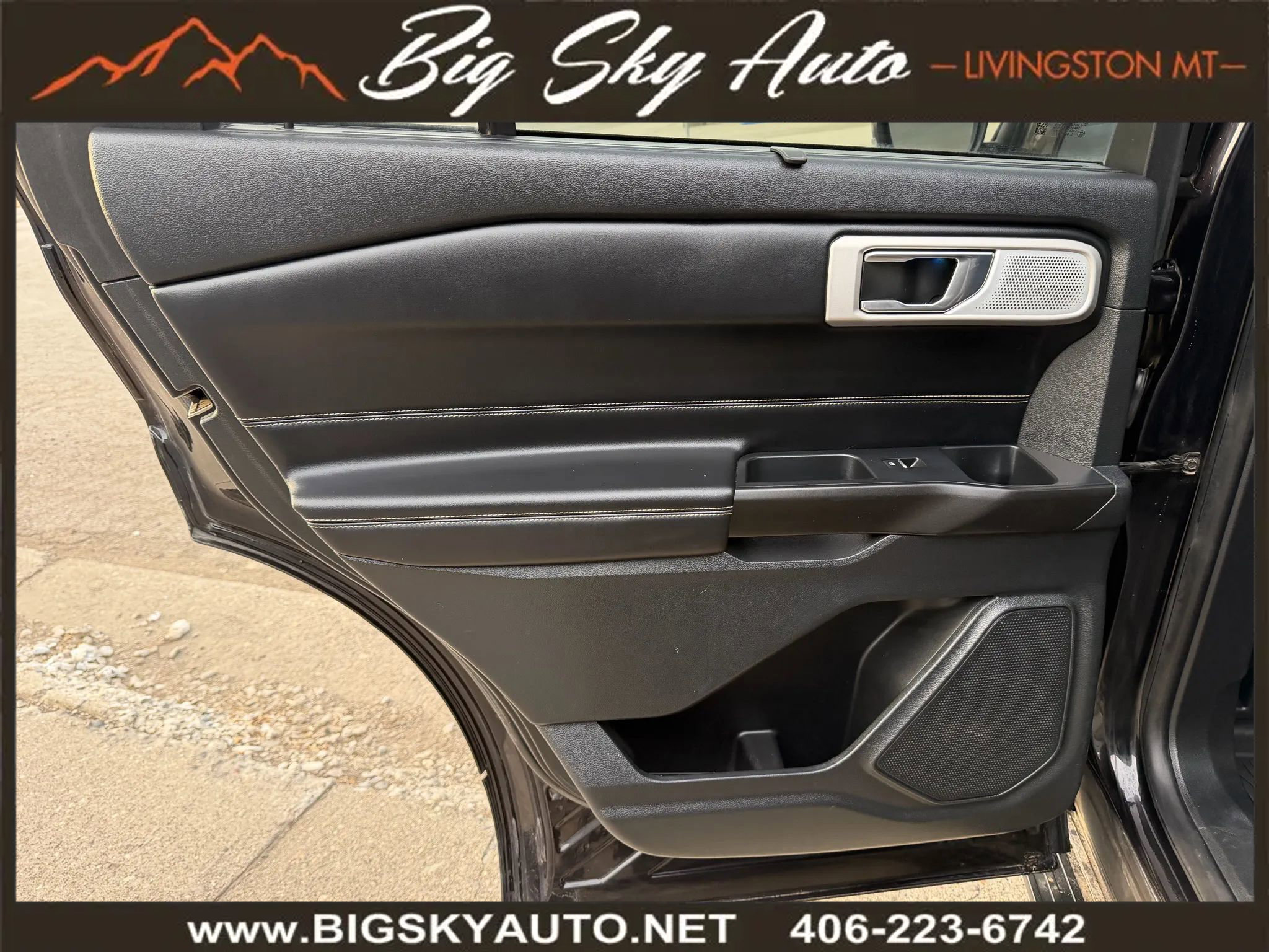 Used 2020 Ford Explorer ST w/ ST Street Pack image 16