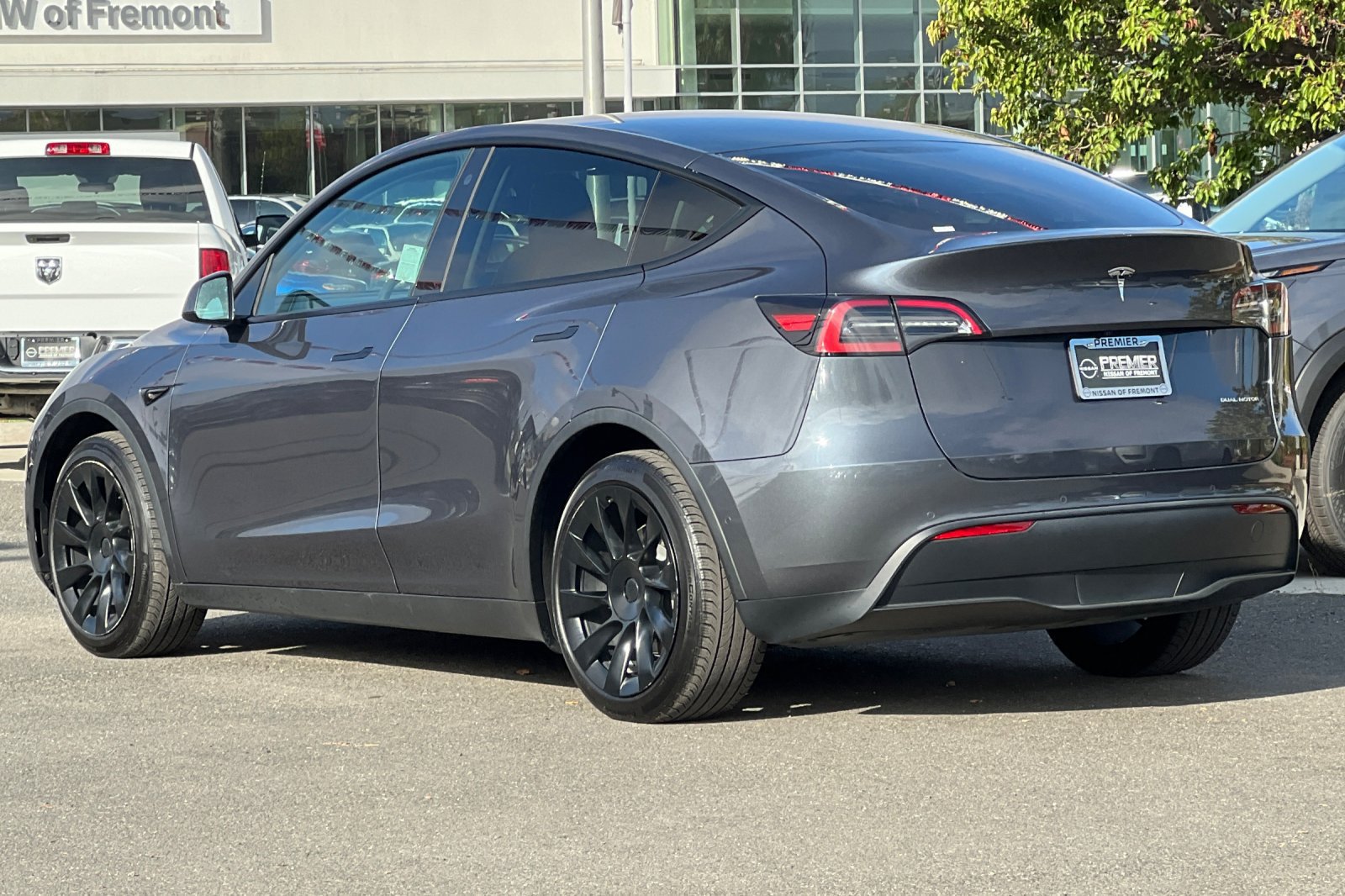 Used 2022 Tesla Model Y Long Range AWD/4WD image 6