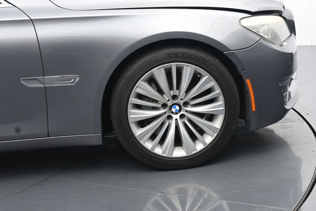 Used 2015 BMW 740i RWD image 11